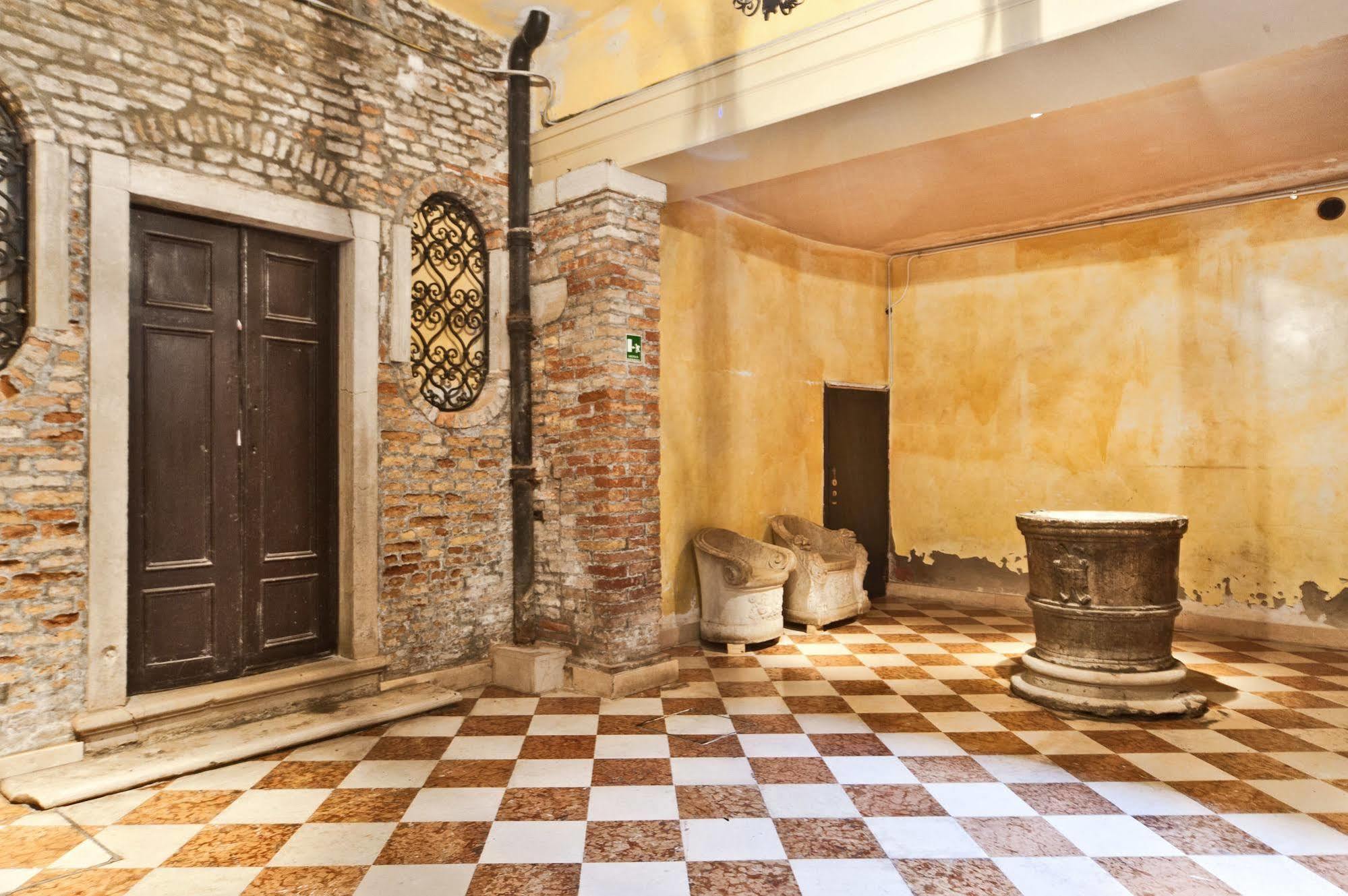 Very In Historical 1600 Palace With Lift A Few Min Walk From San Marco Square Venecia