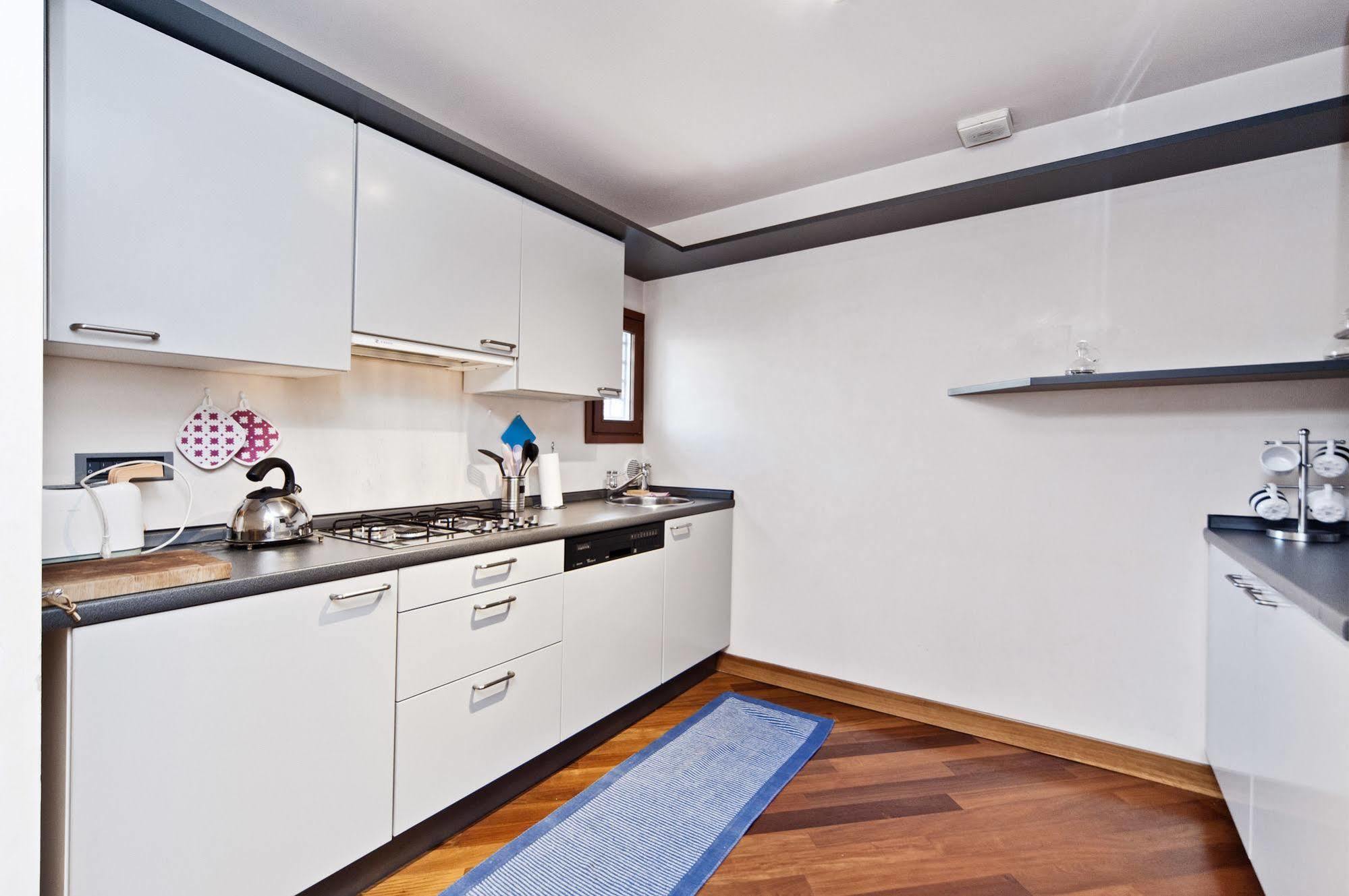 Very In Historical 1600 Palace With Lift A Few Min Walk From San Marco Square Apartamento *